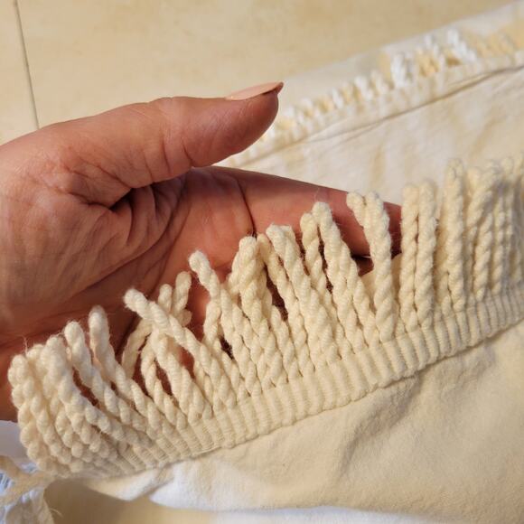 Vintage Handmade Bedspread Embroidered Floral 72x80 Fringe Edges - Picture 10 of 15